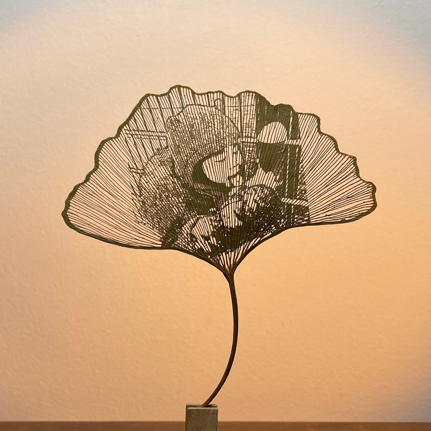 Skeletonized Ginkgo Leaf Art – Personalized Photo Carving in Black Metal Frame | LaMem