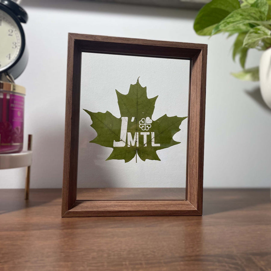 Creative Maple Leaf Souvenir - Authentic Canadian Gift | LaMem