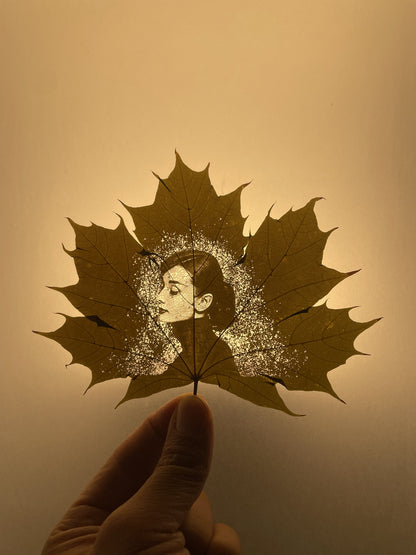 Maple Leaf Engraving with Wooden Frame, Custom Photo on Leaf, Engraved Photo on Real Leaf, Custom Home Decor, Personalized Portrait from Photo as Long Distance Gift